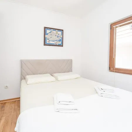Guest House Zuber-3