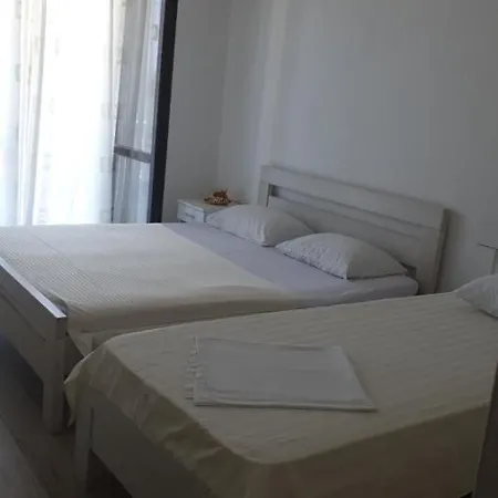 Pipos Guest House-3