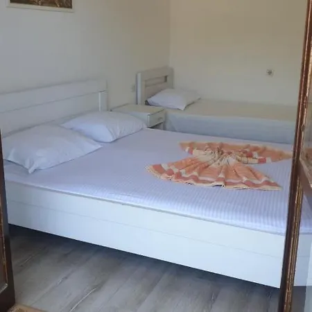 Pipos Guest House-2