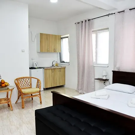Apartments Sea Star-2