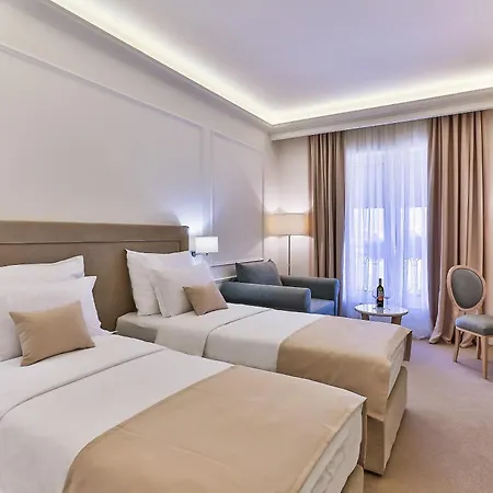Hotel Crown-3