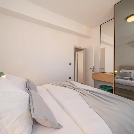 N&N Lux Guest House-3