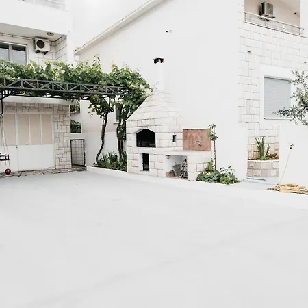 Guest House Lalic-3
