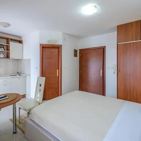 Captain Apartments-2
