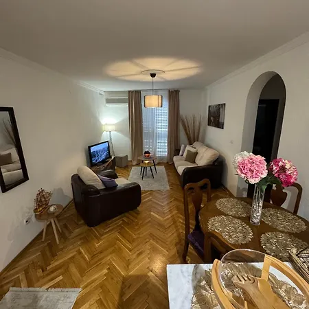 Casa Apartments, Two-Bedroom Apartment-2