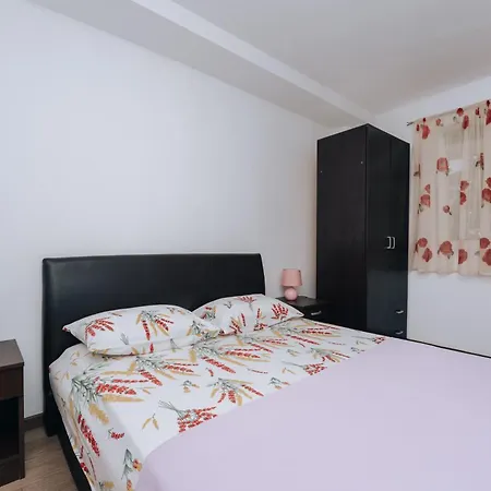 Paradise Bay Apartments-3