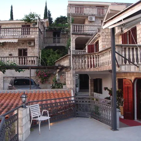 Apartments Grispolis-2
