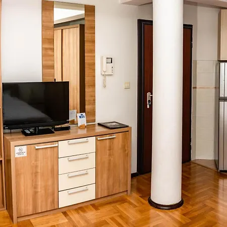 Bobo Apartment-2