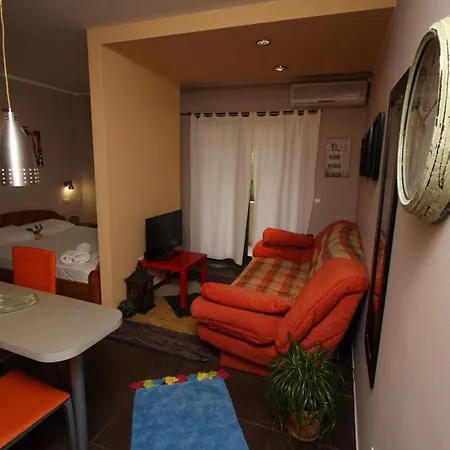 Apartments Lov-3