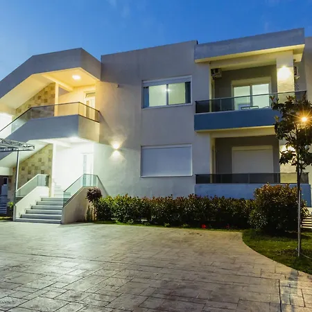 Deron Apartments-3
