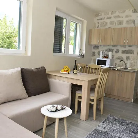 Villa Andrea Apartments With Parking-3