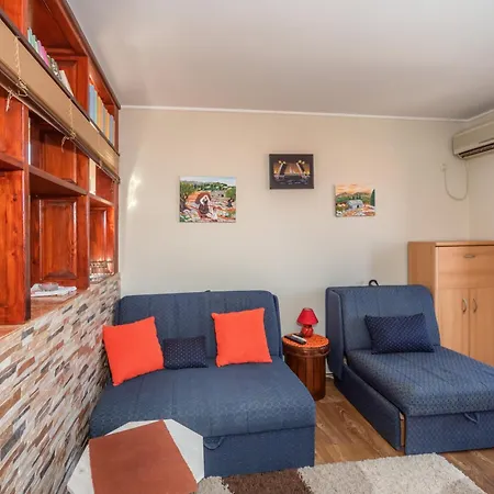 Apartments Pod Lozom With Seaview-3