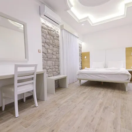Hotel Rr-2