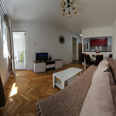 Mn One Bedroom Apartment-2
