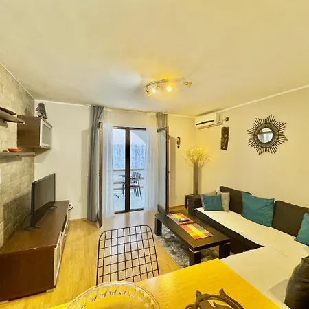 Apartments Hmd-2
