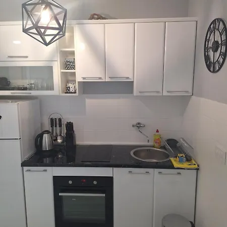 Center Apartment-3