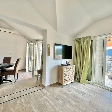 Live & Dream Apartments-2