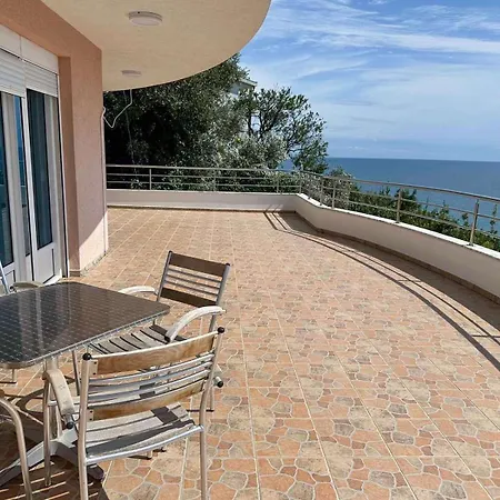 Nikic Apartments-3