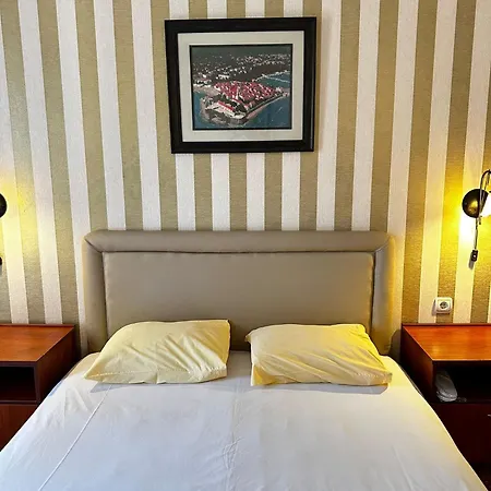 Central Hotel-Budva-3