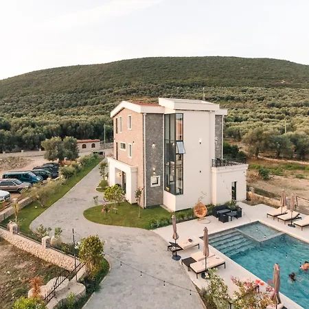 Carolea Villas - Boutique Hotel & Villas-3
