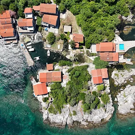 Apartments Kovinic-2