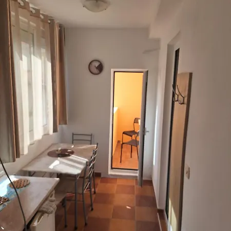 Studio Dina-3