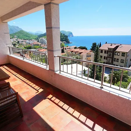 Medin Apartments Bluvista-3