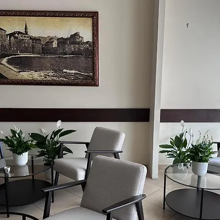 Lucic Rooms & Suites-3
