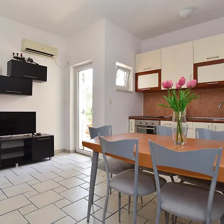 Blue Mare Apartment-2