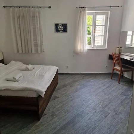 Rooms Dana Old Town Budva-2