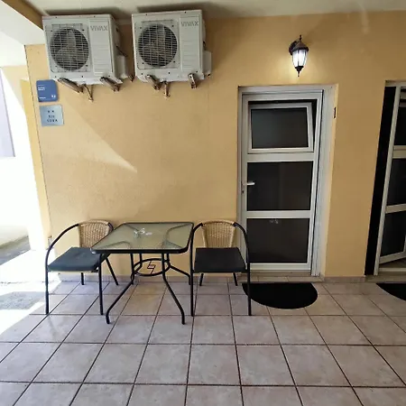 Apartmani Radovic 2-3