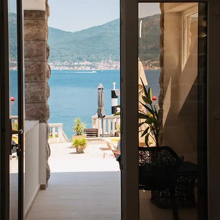 Apartments Kostic- Sea View-2