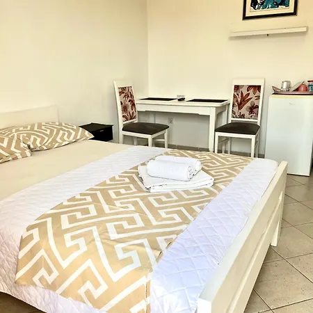 Apartmani Bekonja-3