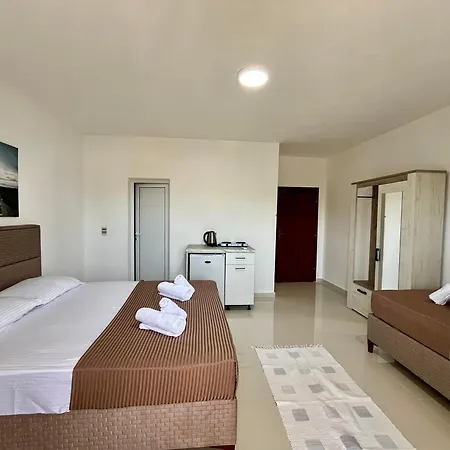 Holiday House-3