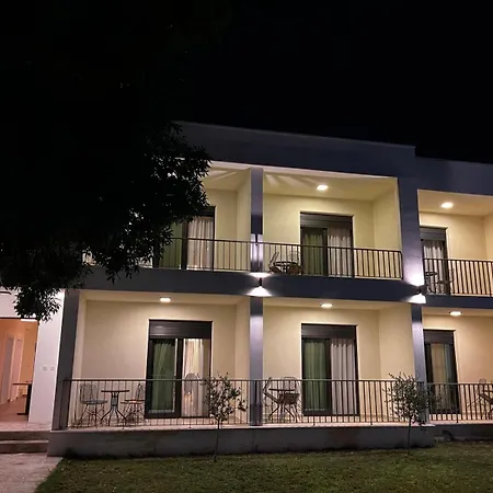 Apartments E&S-2