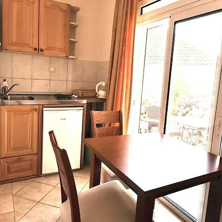 Apartments Hollaj-3