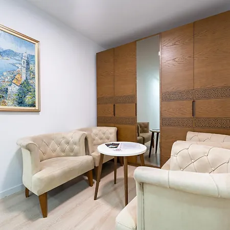 Hotel Adrovic-2