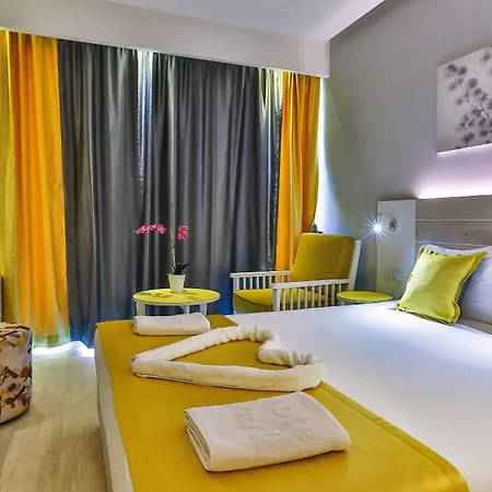 Carine Hotel Park-3