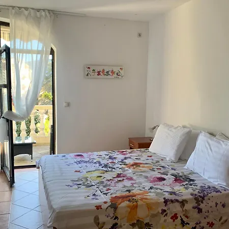 Apartments Herceg Novi-3