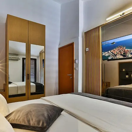 Villa Dvor Kornic-3
