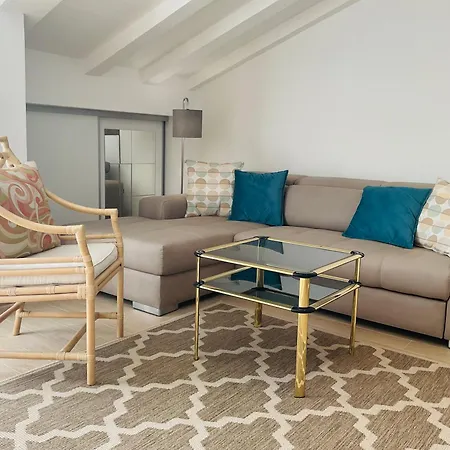 Bay View Apartments-3