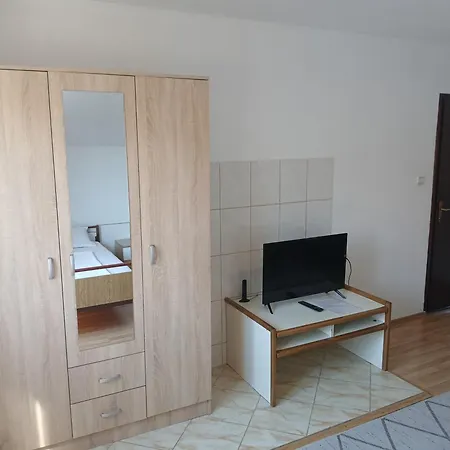 Hostel Vera - Airport Podgorica-2