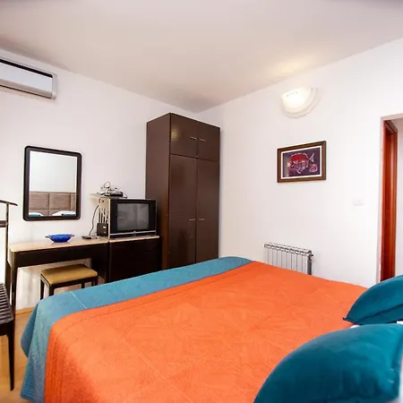Bmv Apartment 1 With Sea View-3