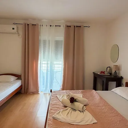Lazorja Rooms-3