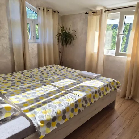 Sunny Valley Retreat Near Skadar Lake-2