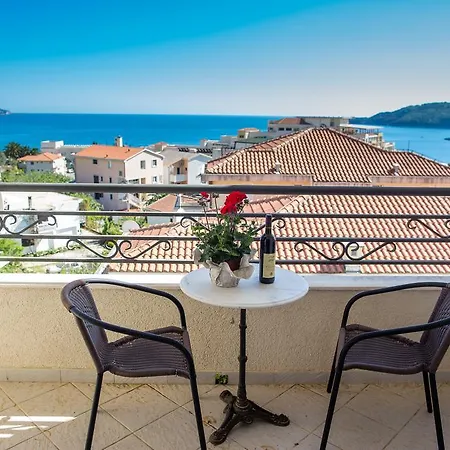 Apartments Charme-2