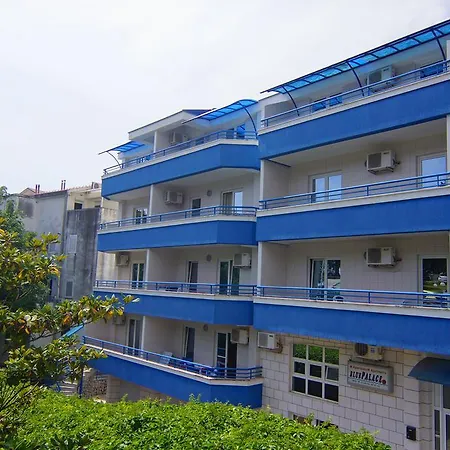 Blue Palace Guest House-3