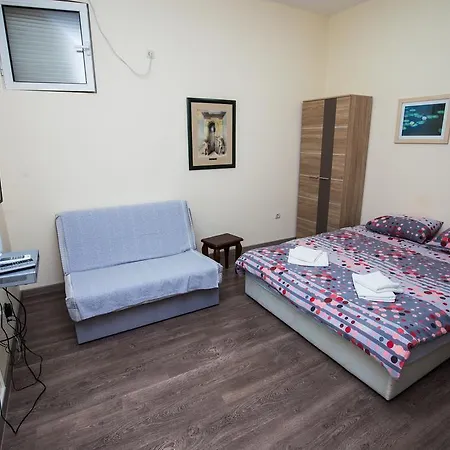 Art Guesthouse-2