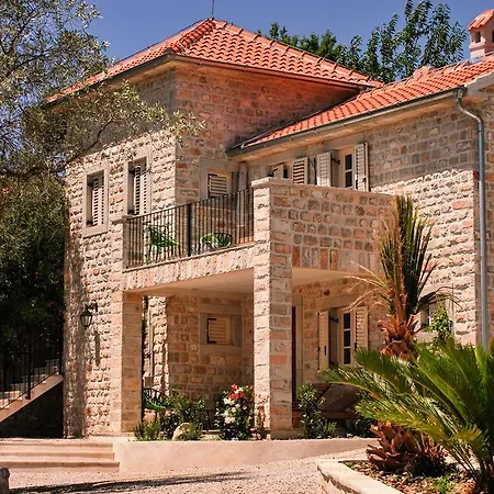 Boutique Hotel Malo Selo-2