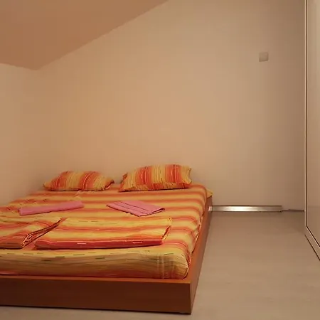 Hibiscus Guest House-2